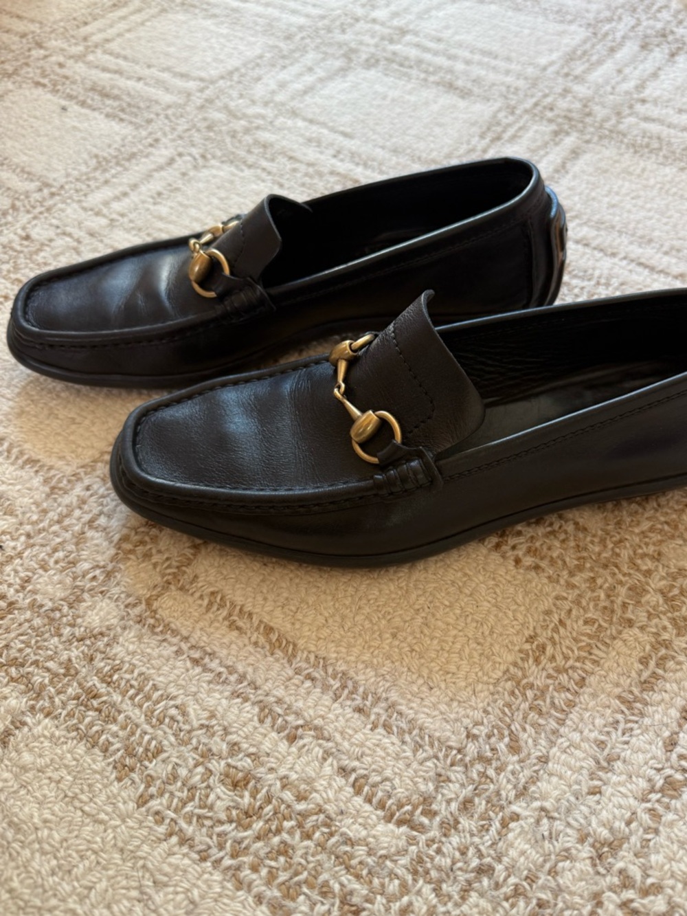 Gucci Horsebit Accent Leather Loafers - Black - Size 8.5
